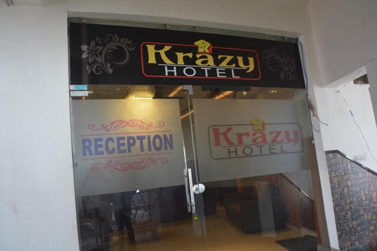 Krazy Hotel Haldwāni Kültér fotó